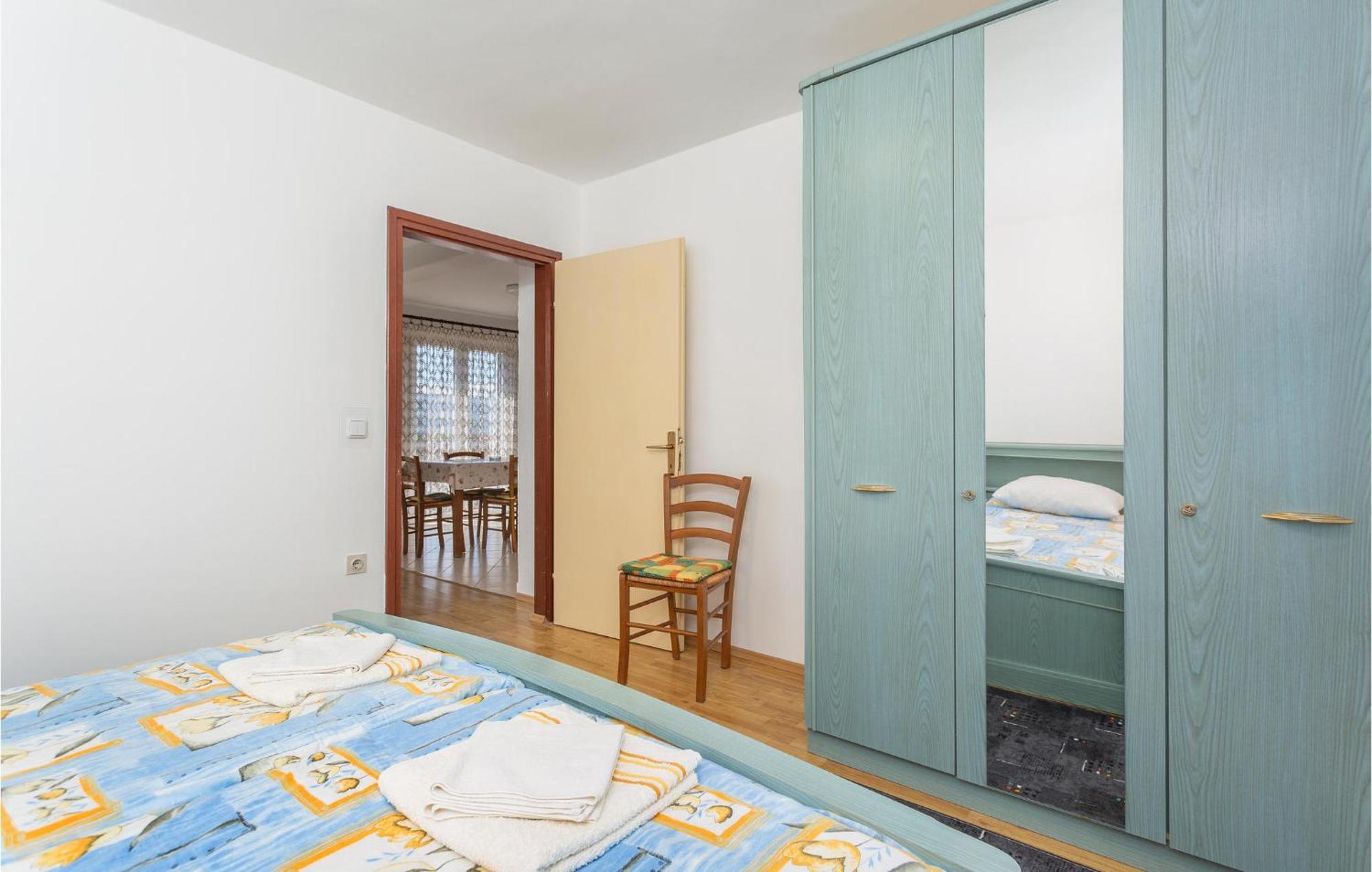 Lovely Apartment In Krk With Kitchen Brzac Exterior photo