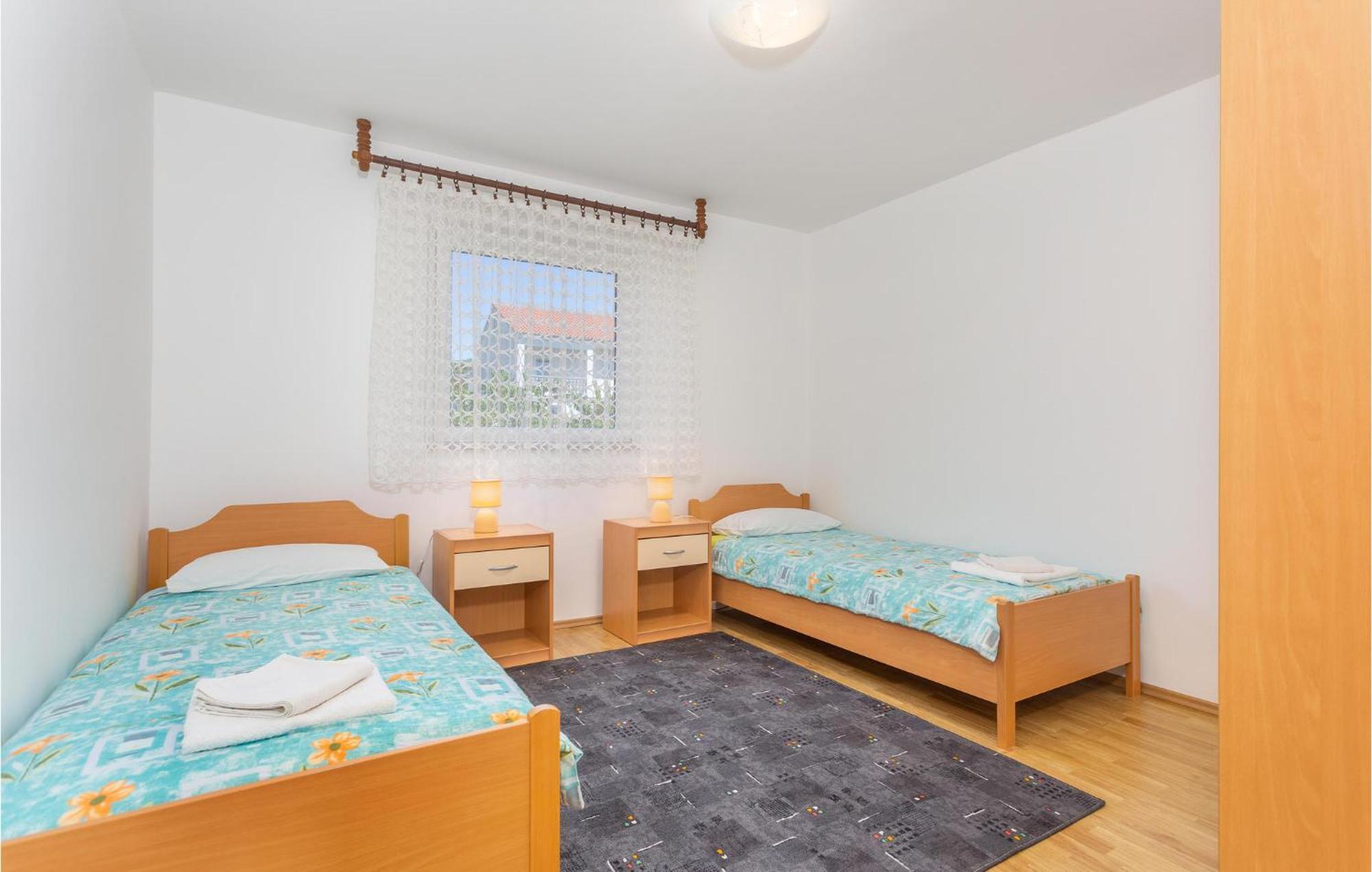 Lovely Apartment In Krk With Kitchen Brzac Exterior photo