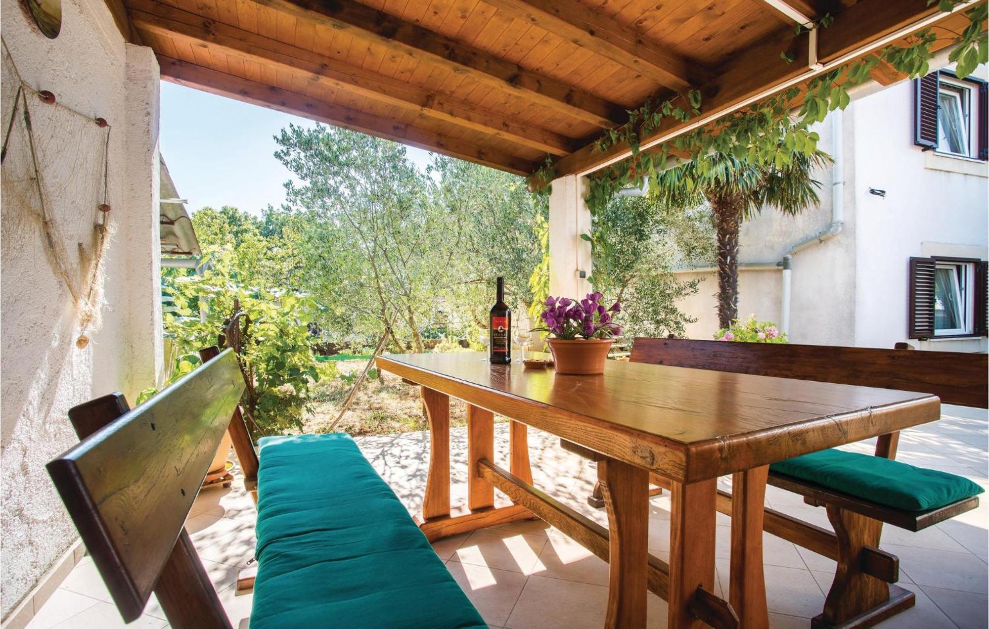 Lovely Apartment In Krk With Kitchen Brzac Exterior photo